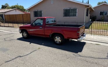 Toyota-pickup-1992-red-2