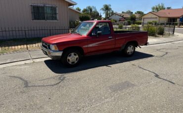 Toyota-pickup-1992-red-3