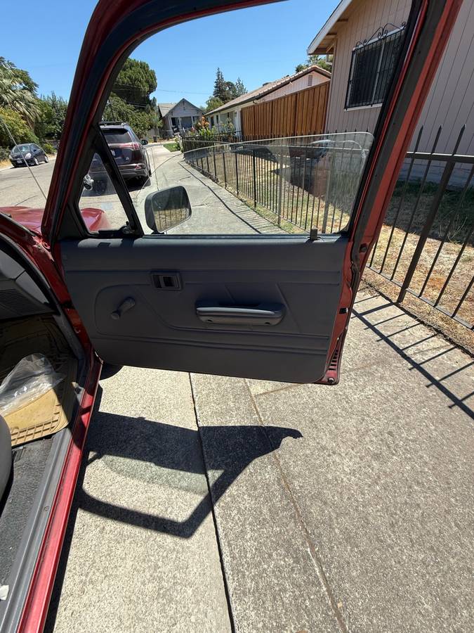 Toyota-pickup-1992-red-6
