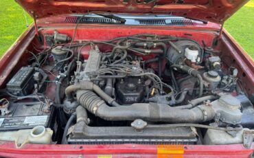 Toyota-pickup-1994-red-12