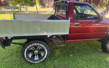 Toyota-pickup-1994-red-3