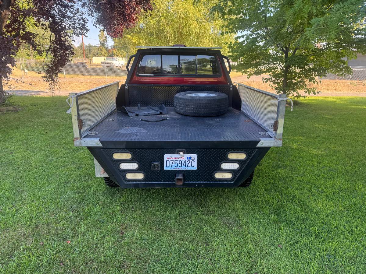 Toyota-pickup-1994-red-5