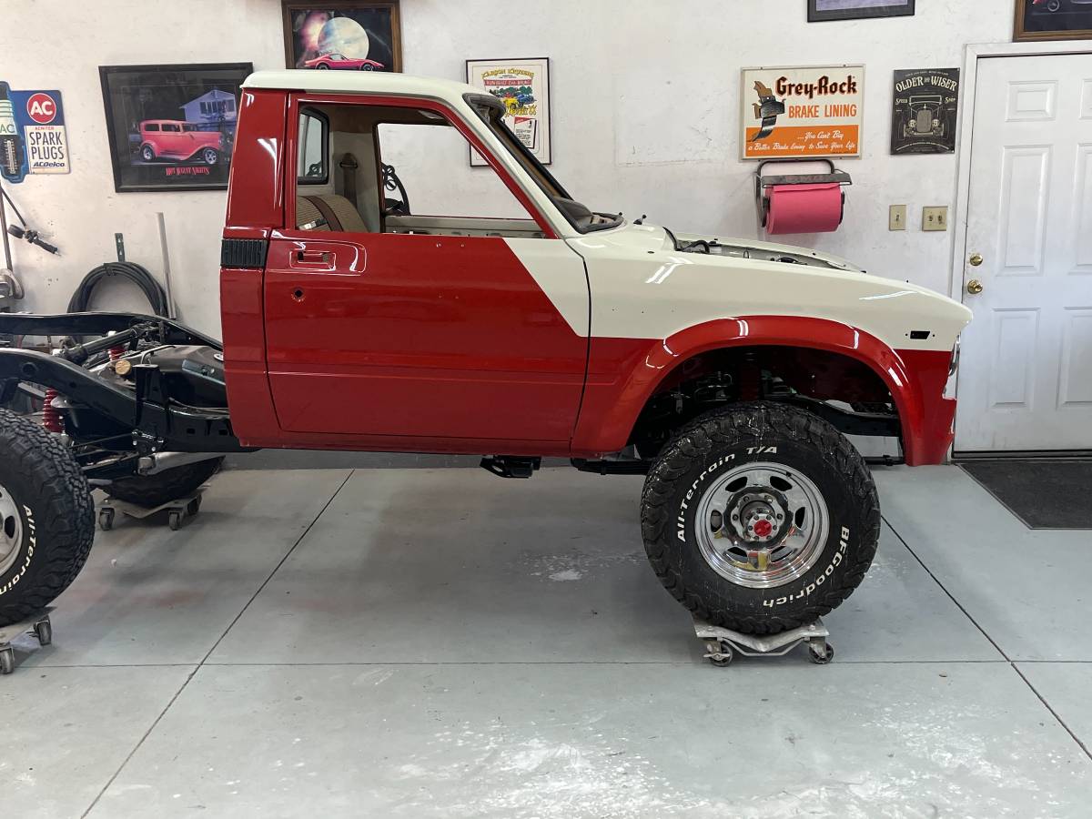 Toyota-pickup-4x4-1981-13