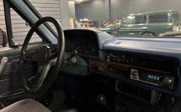 Toyota-pickup-4x4-1983-blue-10