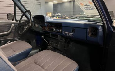 Toyota-pickup-4x4-1983-blue-12