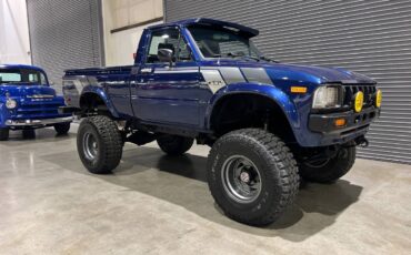 Toyota-pickup-4x4-1983-blue-2