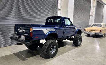 Toyota-pickup-4x4-1983-blue-4