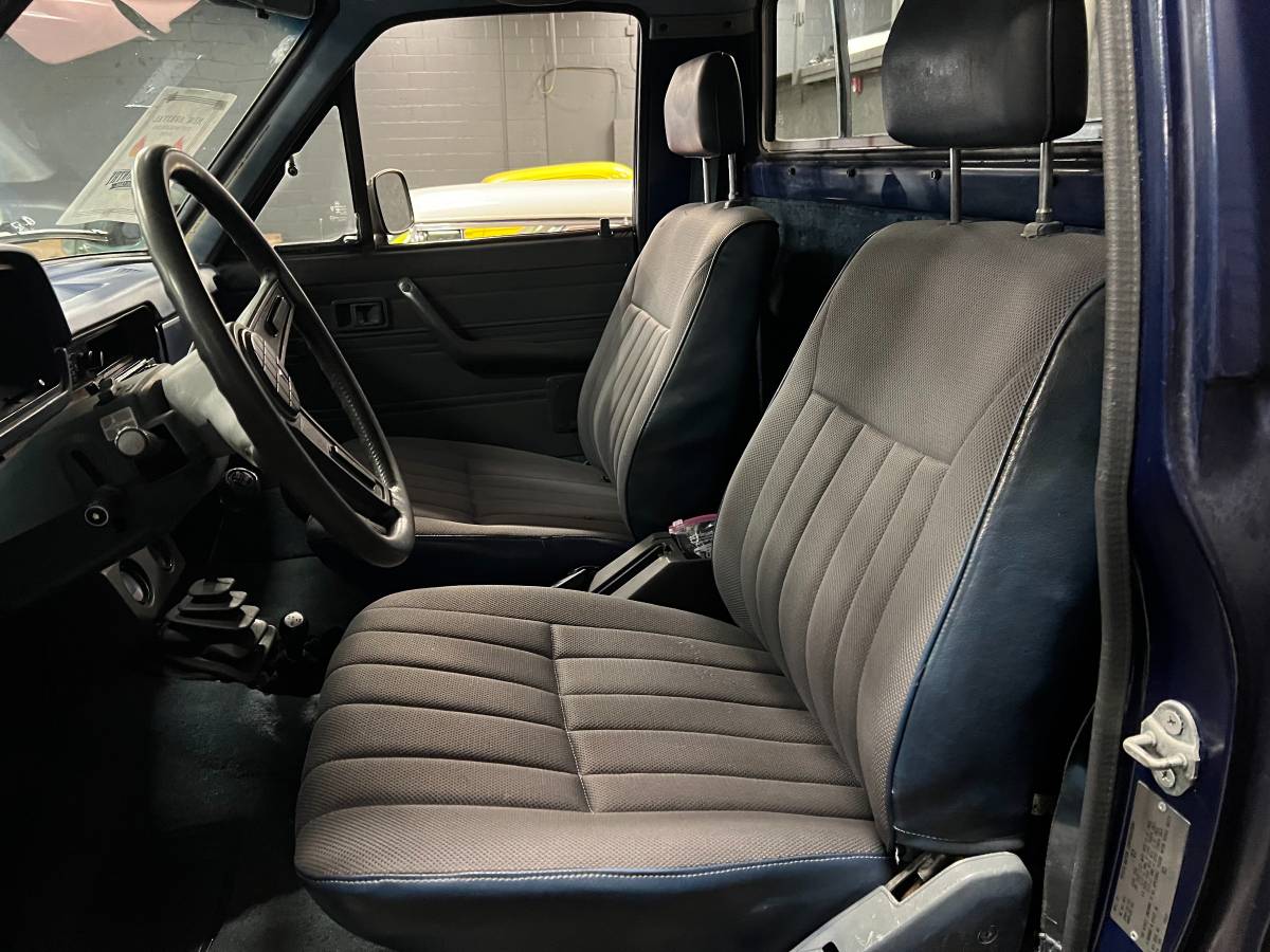 Toyota-pickup-4x4-1983-blue-7
