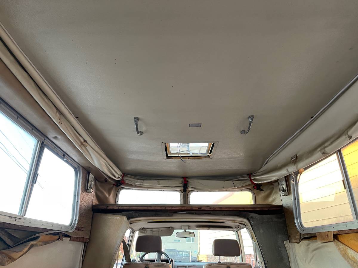 Toyota-pickup-4x4-1984-19