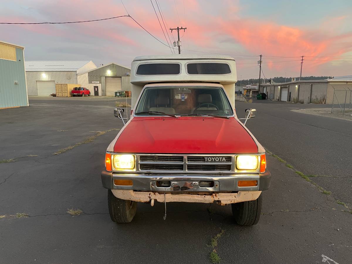 Toyota-pickup-4x4-1984