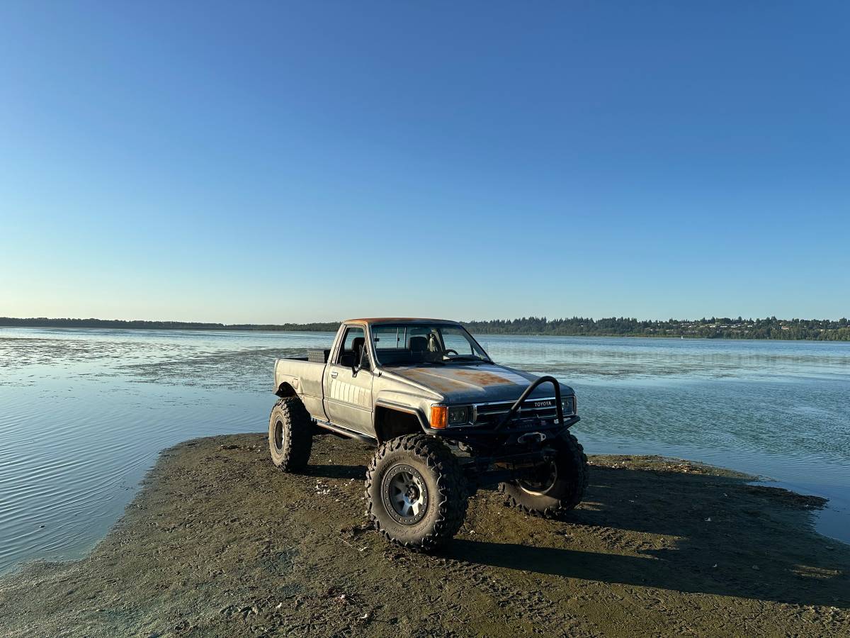 Toyota-pickup-4x4-1985-4