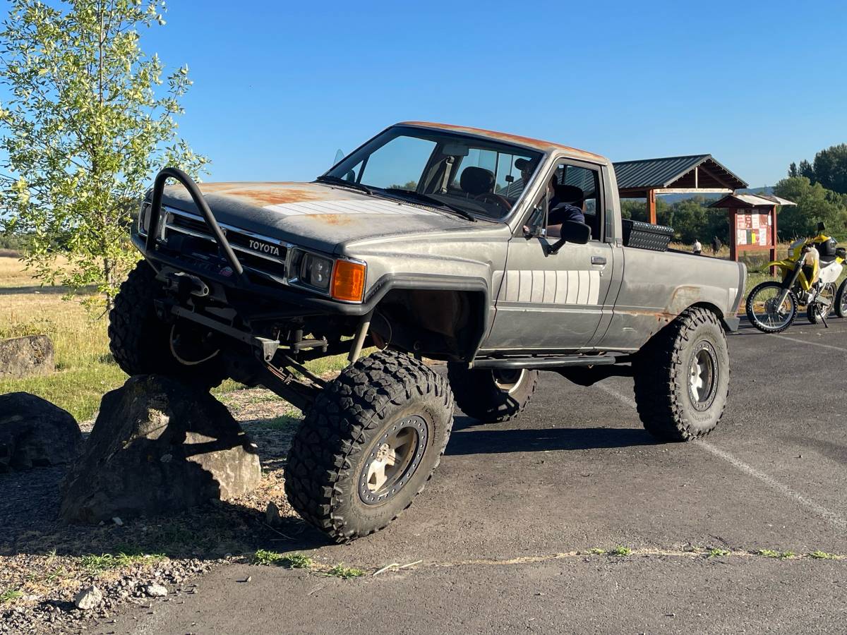 Toyota-pickup-4x4-1985-6
