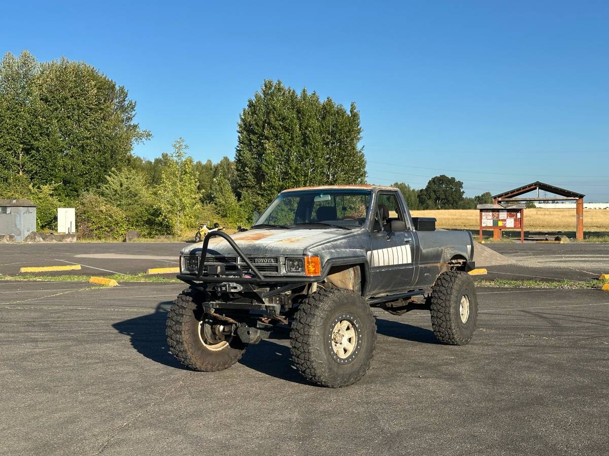 Toyota-pickup-4x4-1985