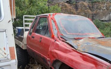Toyota-pickup-4x4-1987-red-5