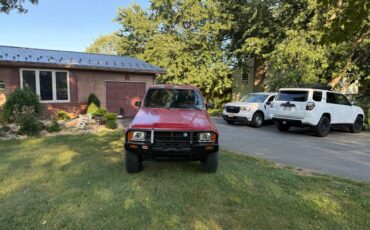 Toyota-pickup-4x4-1988-red-3
