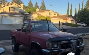 Toyota-pickup-4x4-1989-red-1