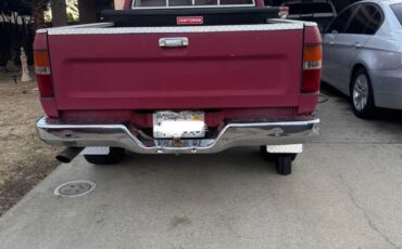 Toyota-pickup-4x4-1989-red-3
