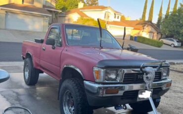 Toyota-pickup-4x4-1989-red