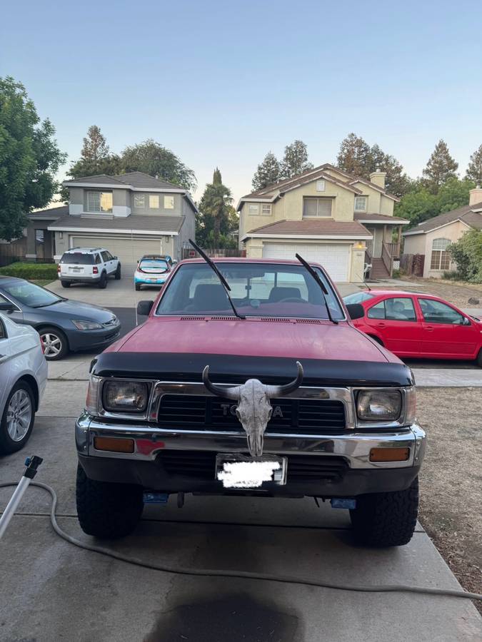 Toyota-pickup-4x4-1989-red-5