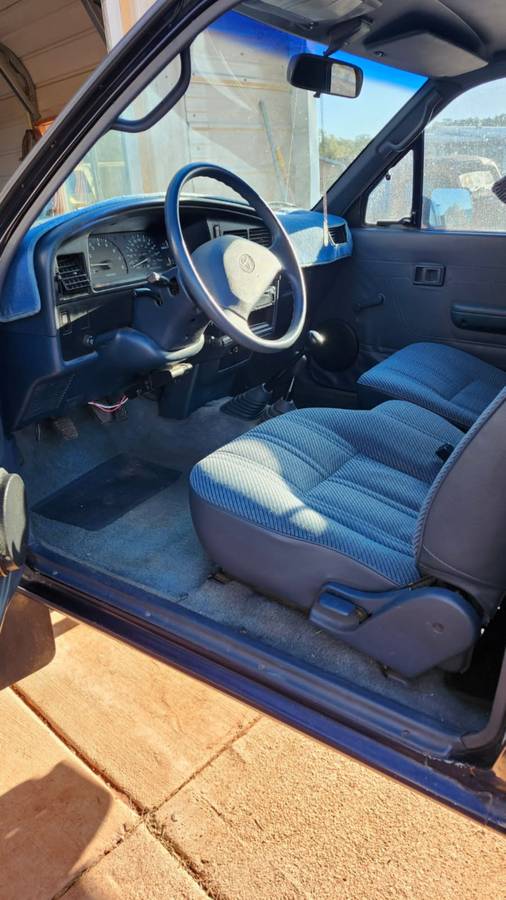 Toyota-pickup-4x4-1993-blue-6