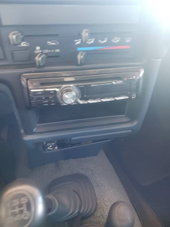 Toyota-pickup-4x4-1993-blue-7