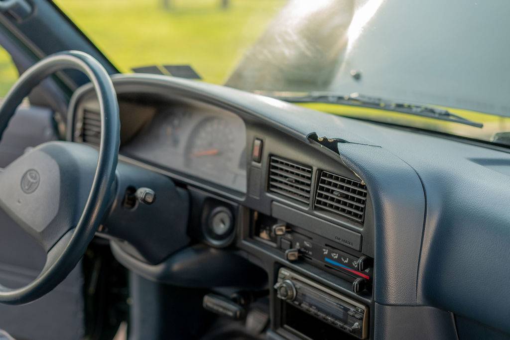 Toyota-pickup-4x4-1993-green-1
