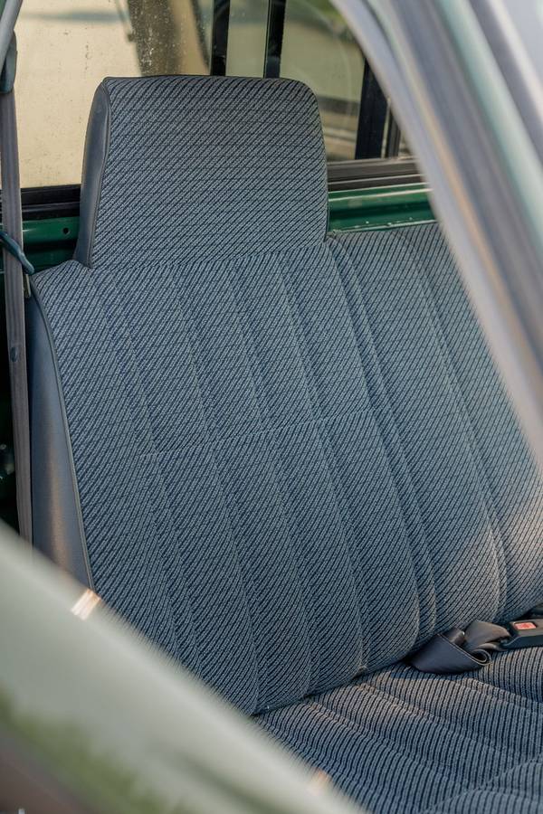 Toyota-pickup-4x4-1993-green-4