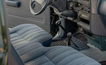Toyota-pickup-4x4-1993-green-7