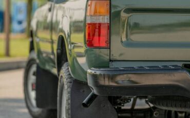 Toyota-pickup-4x4-1993-green-9
