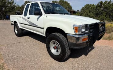 Toyota-pickup-4x4-1993-white-2