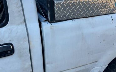 Toyota-pickup-4x4-1994-white-3