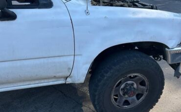 Toyota-pickup-4x4-1994-white