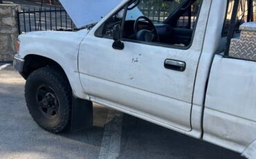Toyota-pickup-4x4-1994-white-4