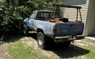 Toyota-pickup-4x4-diesel-1986-blue-2