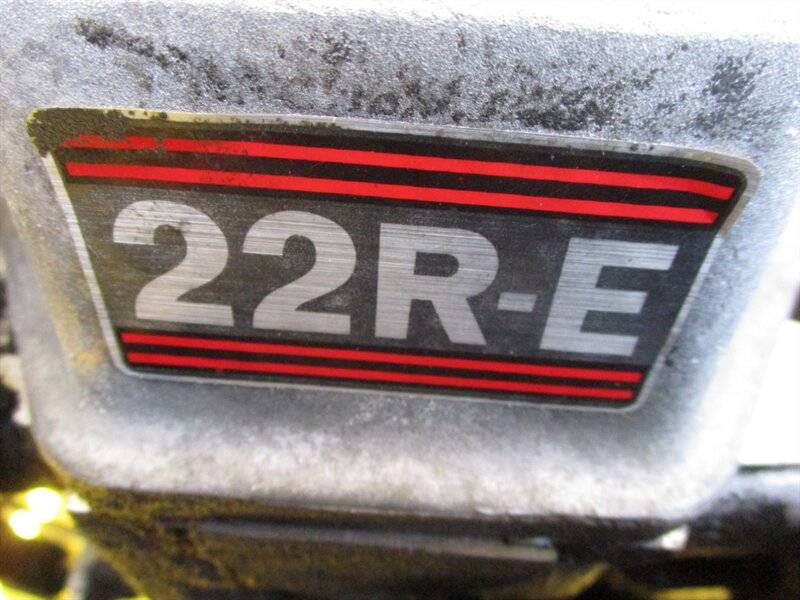Toyota-pickup-deluxe-1990-silver-21