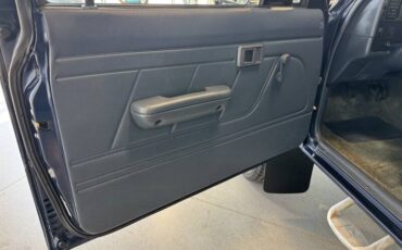 Toyota-pickup-deluxe-2dr-deluxe-1992-silver-13