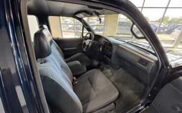 Toyota-pickup-deluxe-2dr-deluxe-1992-silver-14