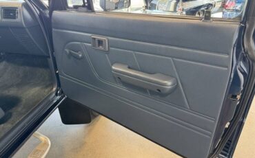 Toyota-pickup-deluxe-2dr-deluxe-1992-silver-17