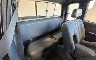 Toyota-pickup-deluxe-2dr-deluxe-1992-silver-18