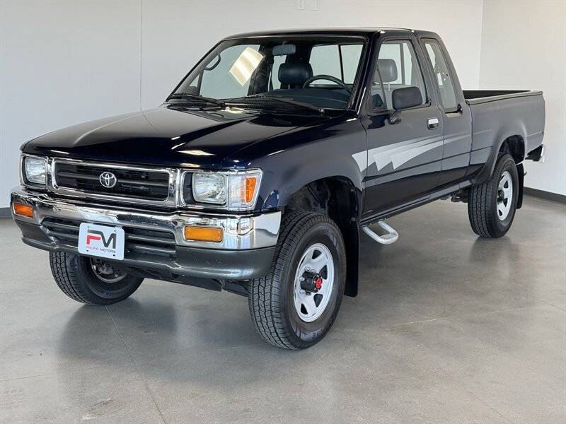 Toyota-pickup-deluxe-2dr-deluxe-1992-silver-2