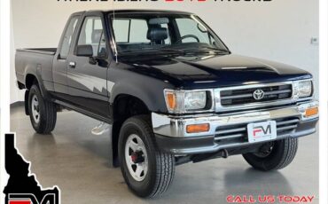Toyota-pickup-deluxe-2dr-deluxe-1992-silver