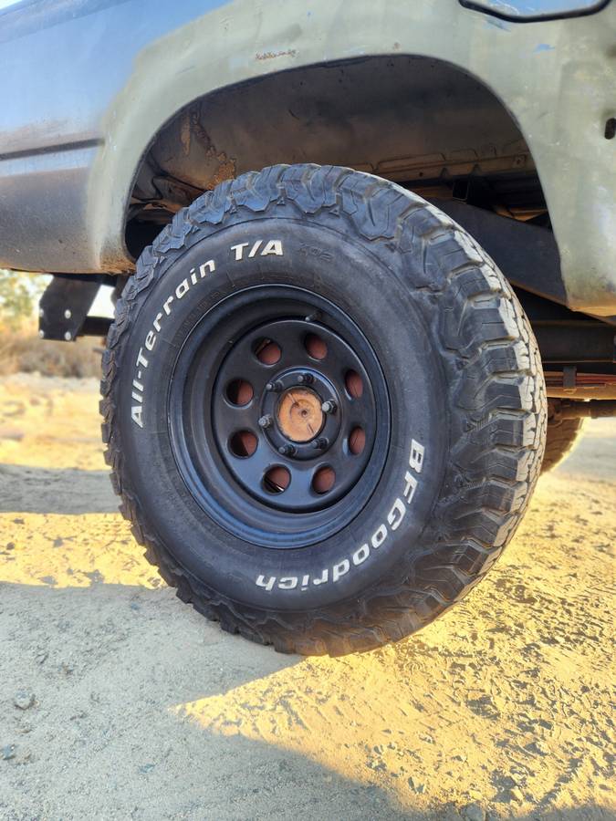 Toyota-pickup-dlx-1994-grey-17