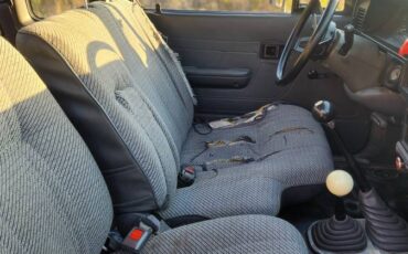 Toyota-pickup-dlx-1994-grey-22
