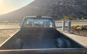Toyota-pickup-dlx-1994-grey-6