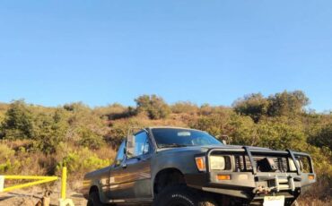 Toyota-pickup-dlx-1994-grey-9