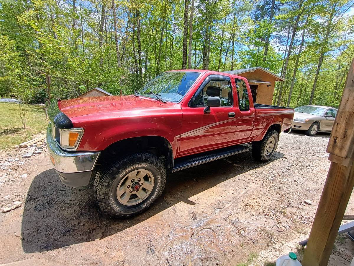 Toyota-pickup-dx-extra-cab-1994-red-2