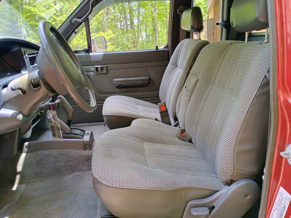 Toyota-pickup-dx-extra-cab-1994-red-8