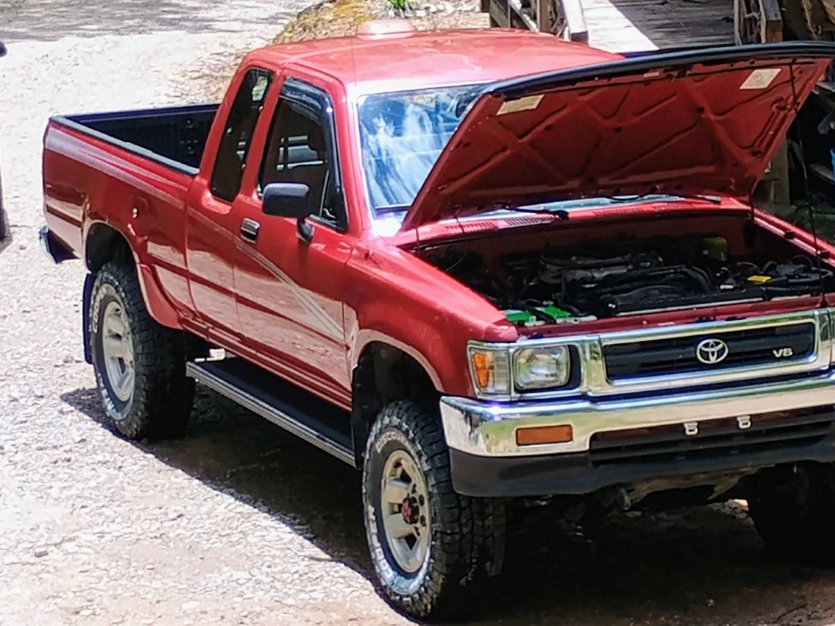 Toyota-pickup-dx-extra-cab-1994-red