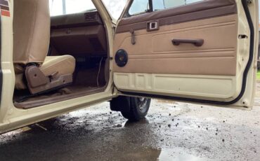 Toyota-pickup-truck-1986-yellow-21