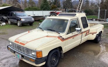 Toyota-pickup-truck-1986-yellow-7